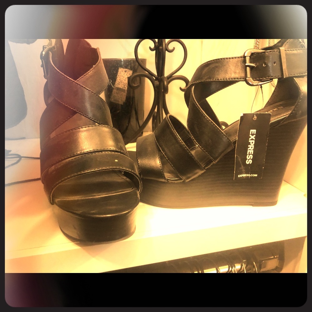 Wedge heels